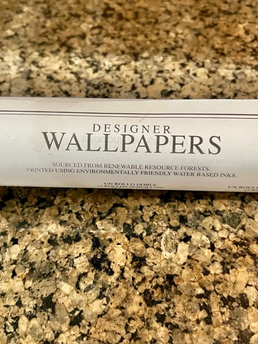 Sandpiper Studios Fresh Floral Wallpaper - 1 Bolt = 2 Single Rolls